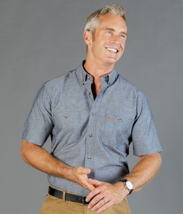 Gloweave Iconic Men's Short Sleeve Shirt - Black Model